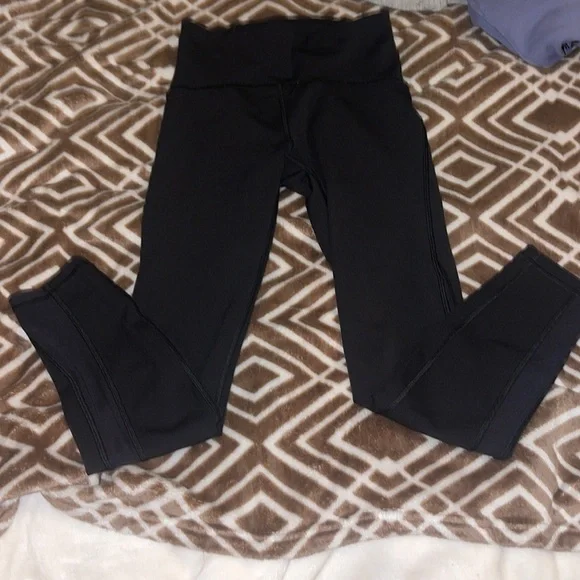 Lulu lemon leggings - Picture 2 of 11